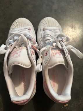 Adidas LIKE NEW White & Pink Shell-Toe Sneakers